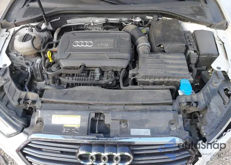 2017 Audi A3 Premium из США, поврежденный, VIN WAUB8GFF1H1032979